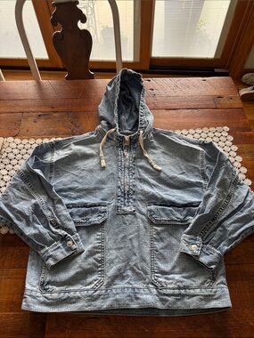 We The Free light wash denim zip hoodie Pullover. Size XS.